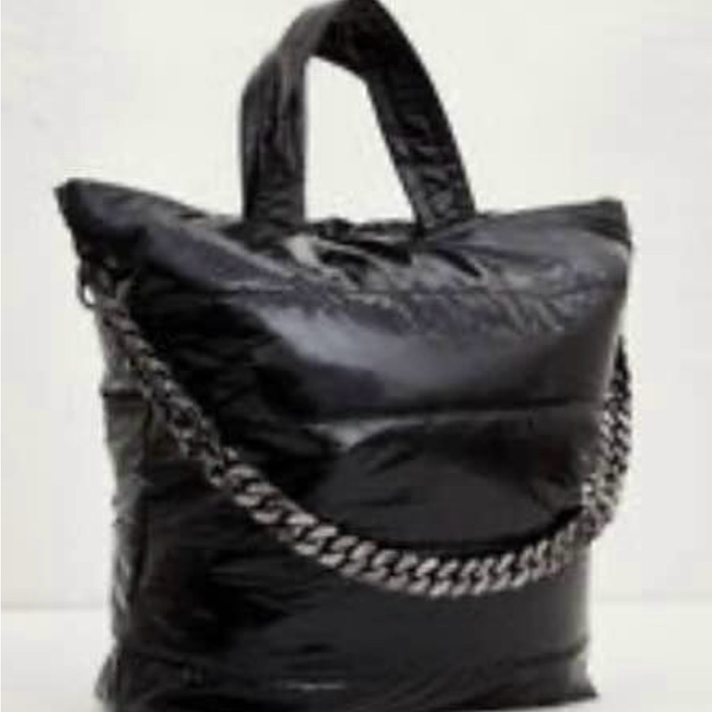 Laura purse.